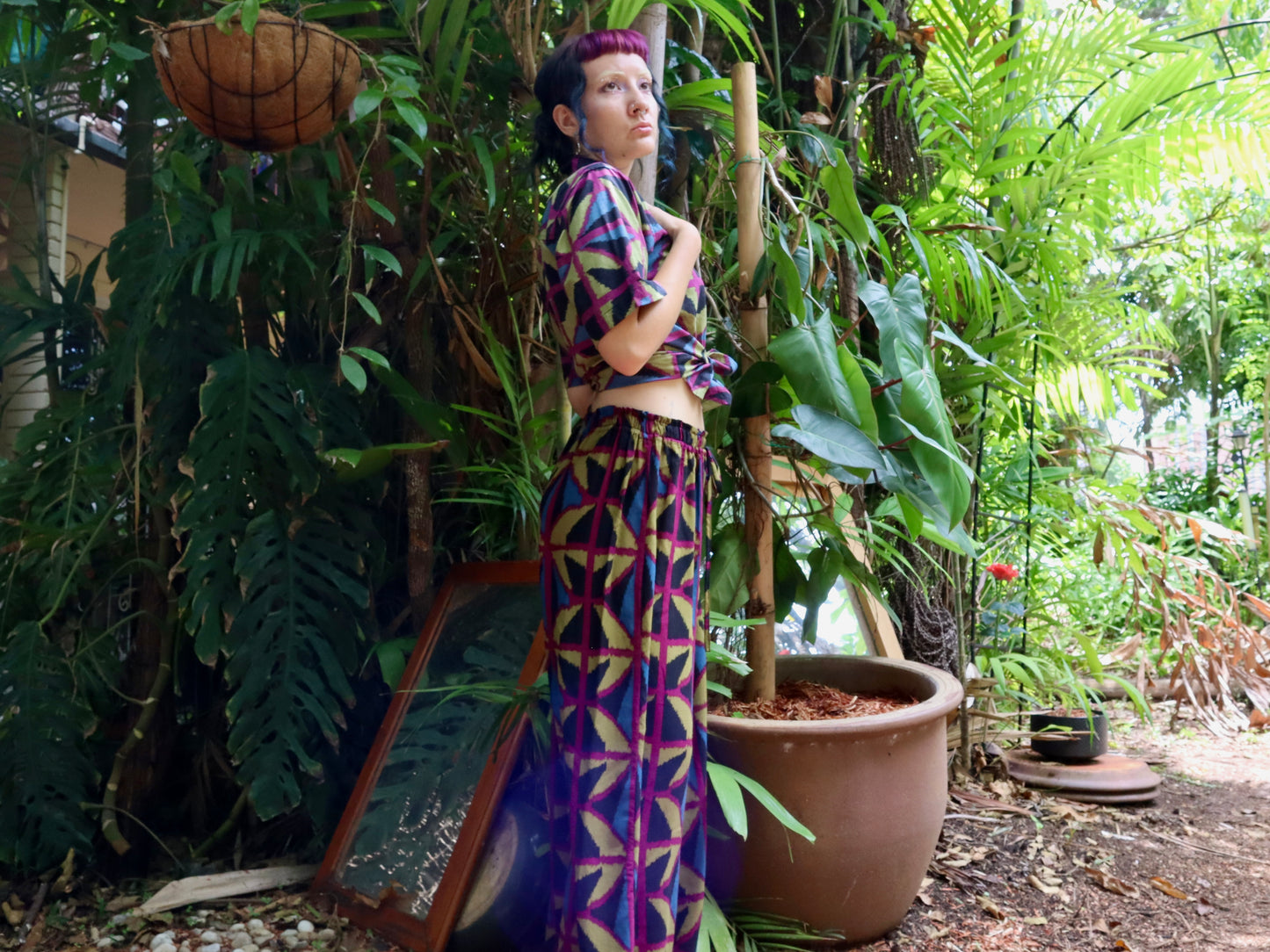 Lounge pants in Jewel spider