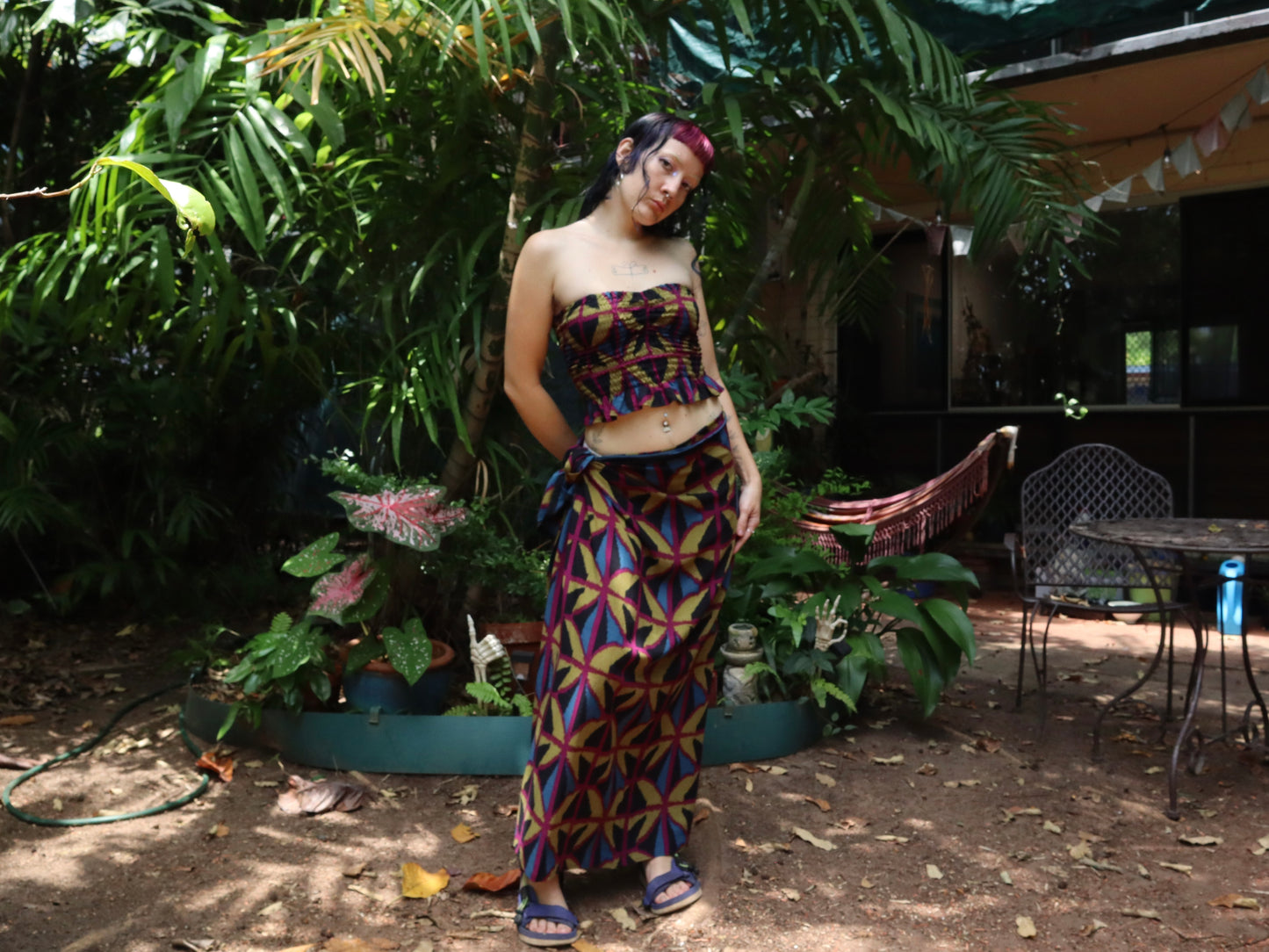 Breezeblock Sarong in Jewel Spider