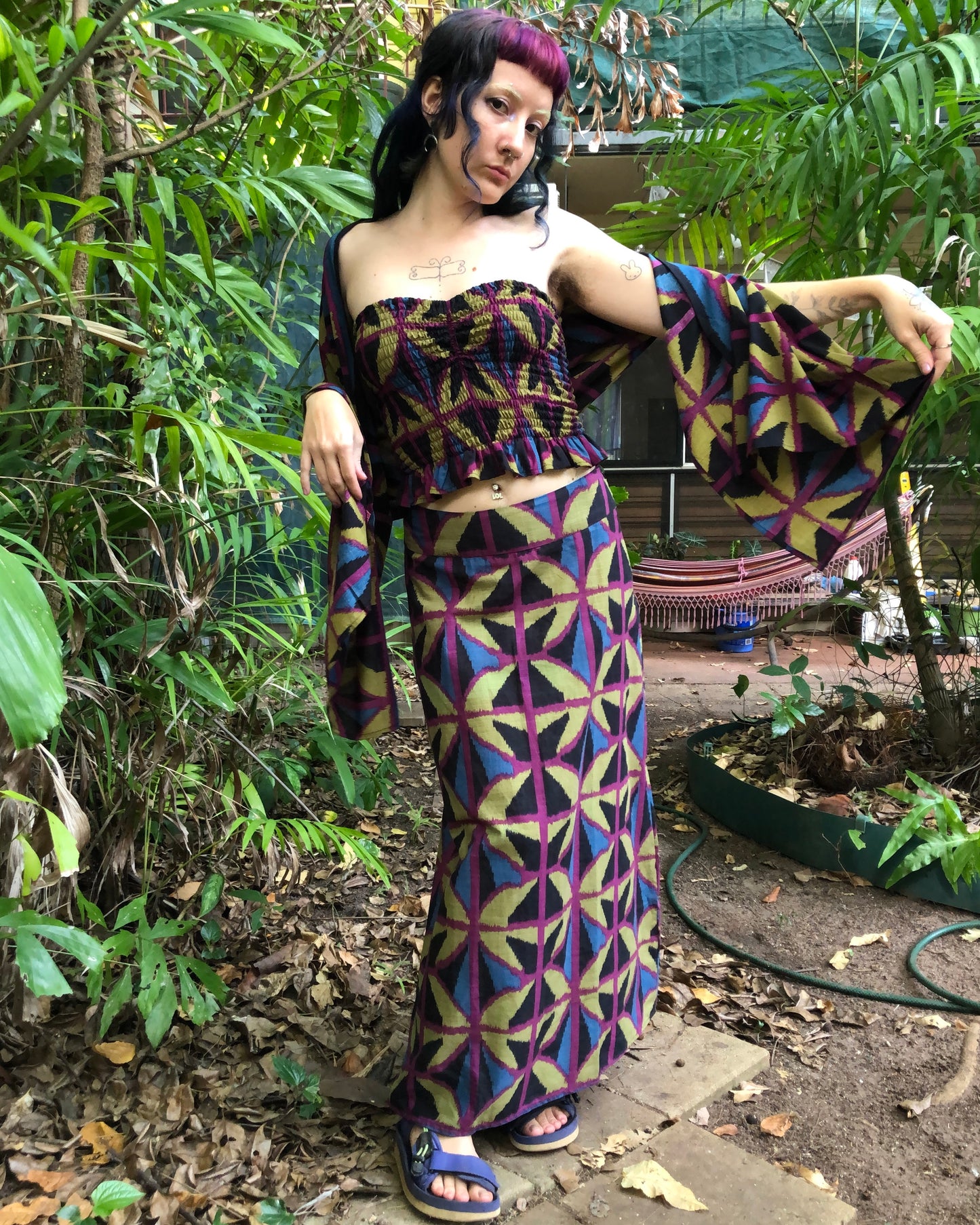 Breezeblock Shawl/ Half Sarong in Jewel Spider