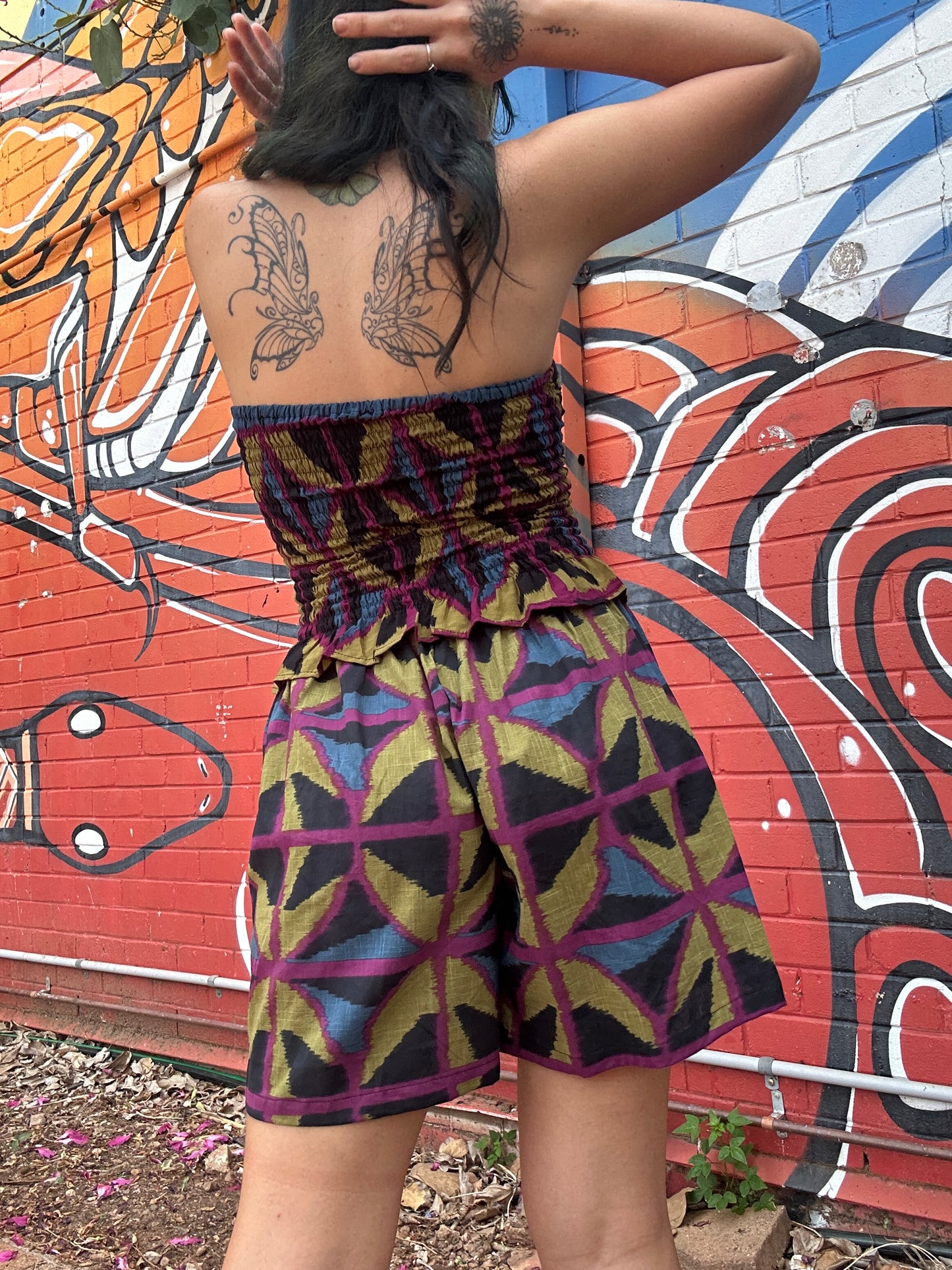 Jewel spider Shorts