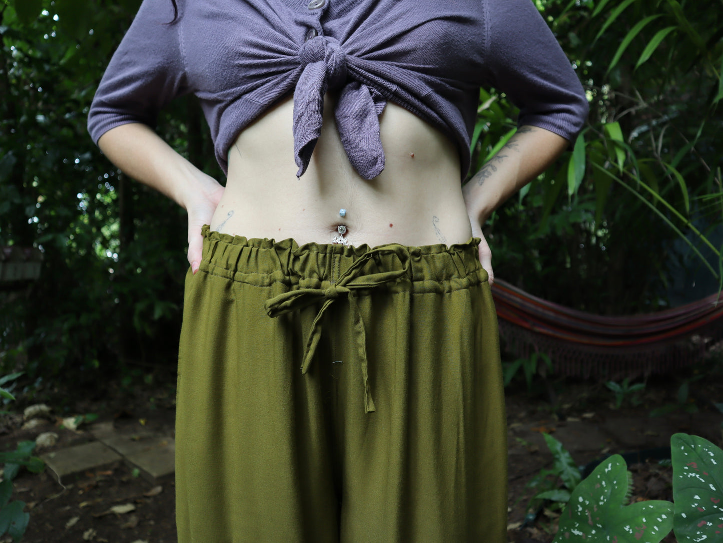 Lounge pants in Moss