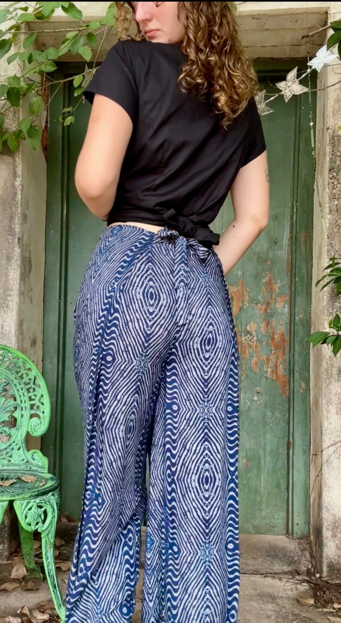 It’s a Wrap Pants in Blue Geo print