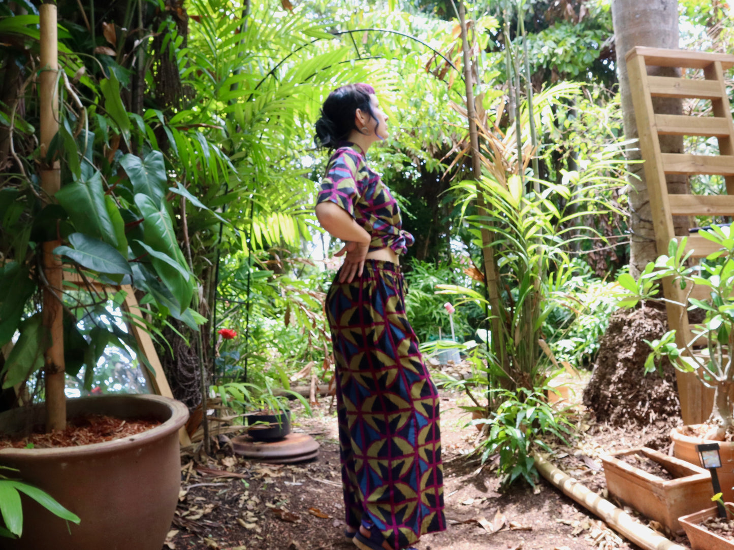 Lounge pants in Jewel spider
