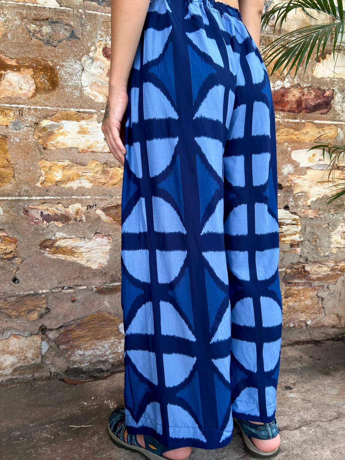 Lounge pants in Mood Indigo