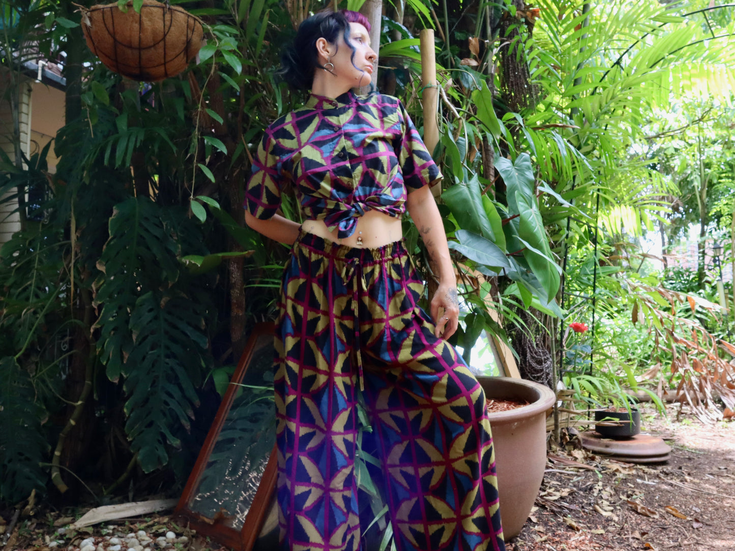 Gold rush top in Jewel spider