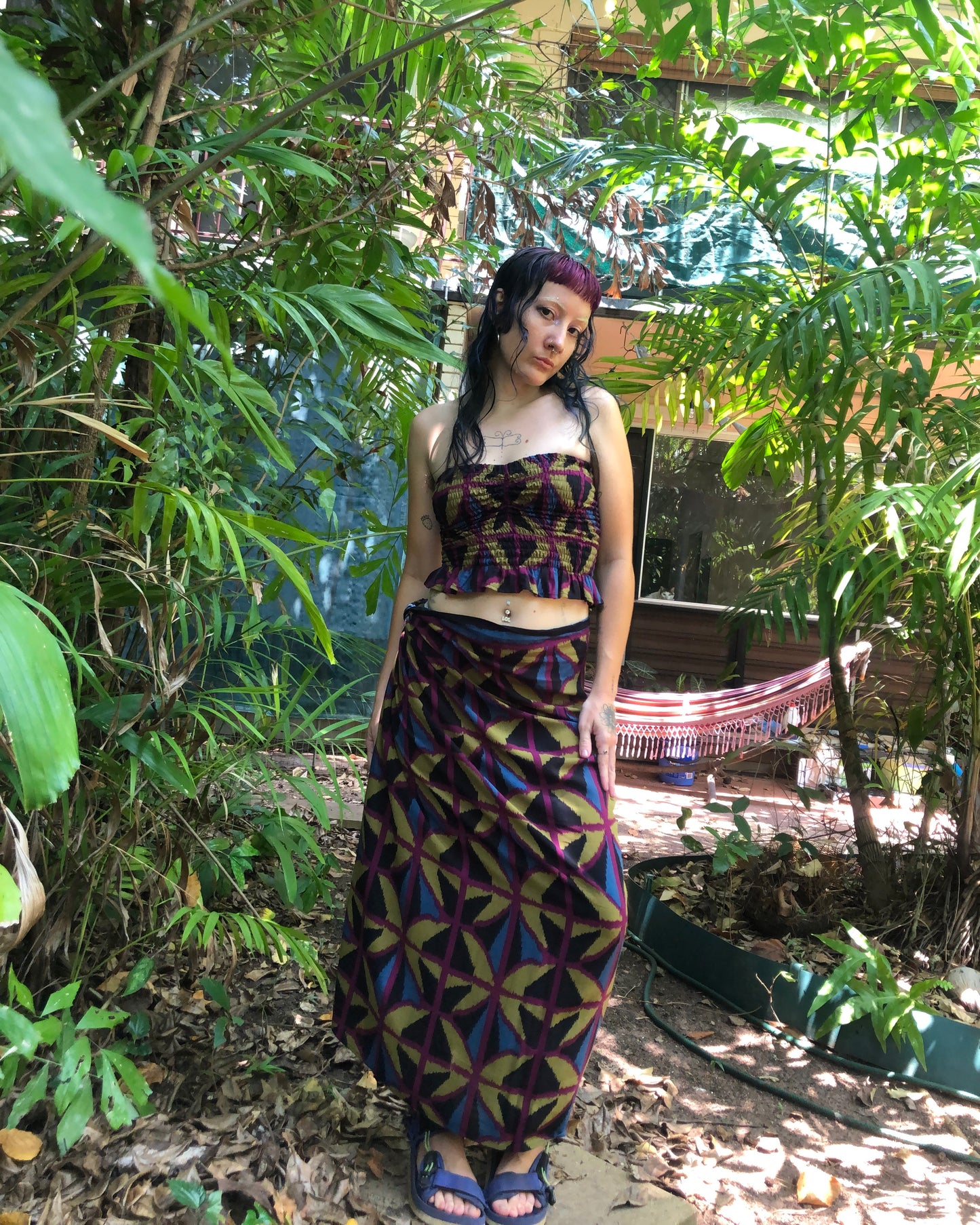 Breezeblock Sarong in Jewel Spider
