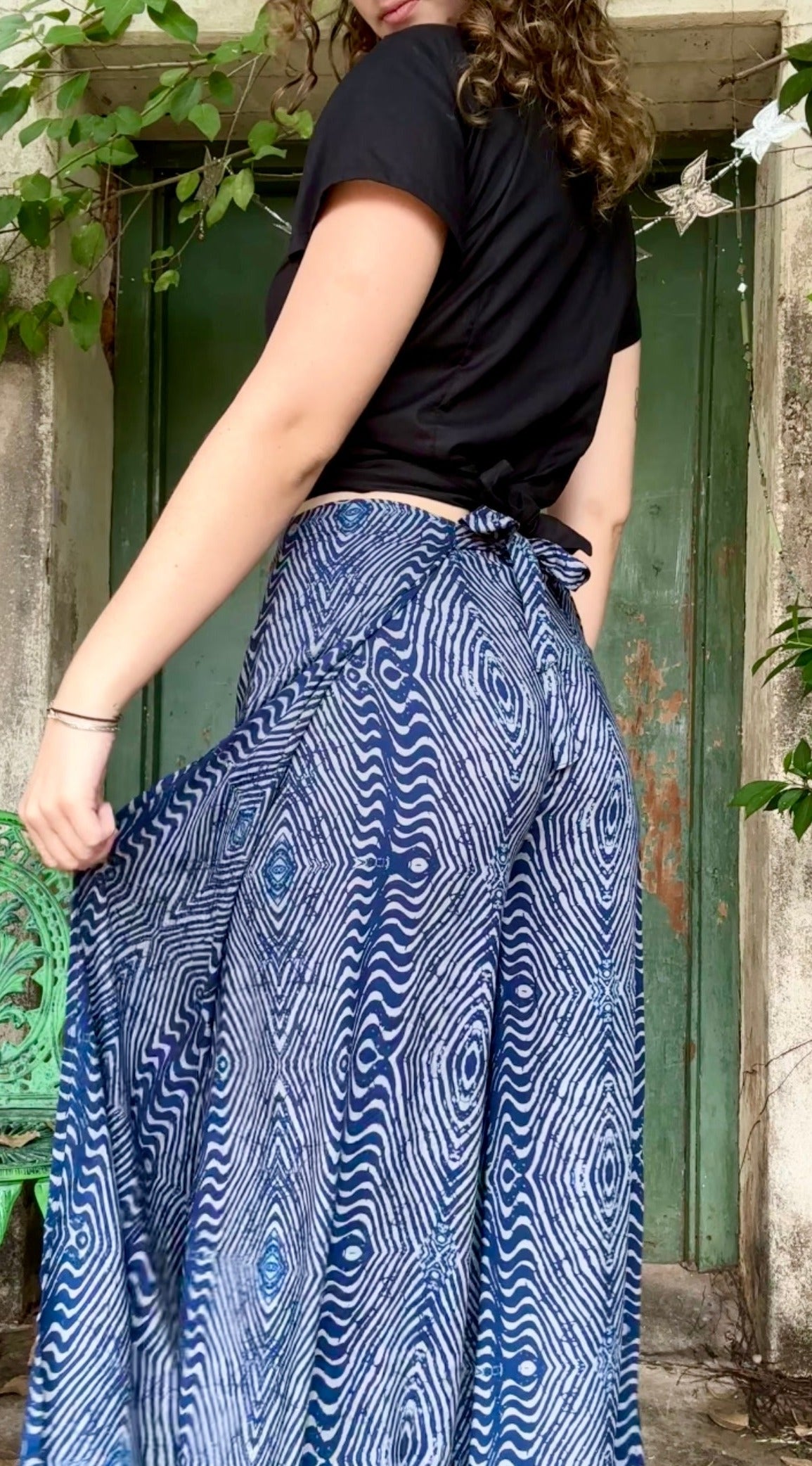 It’s a Wrap Pants in Blue Geo print