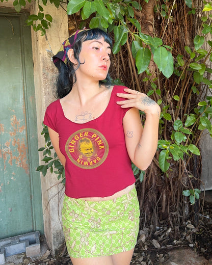 Yoga cropped Logo tee in Ruby Red