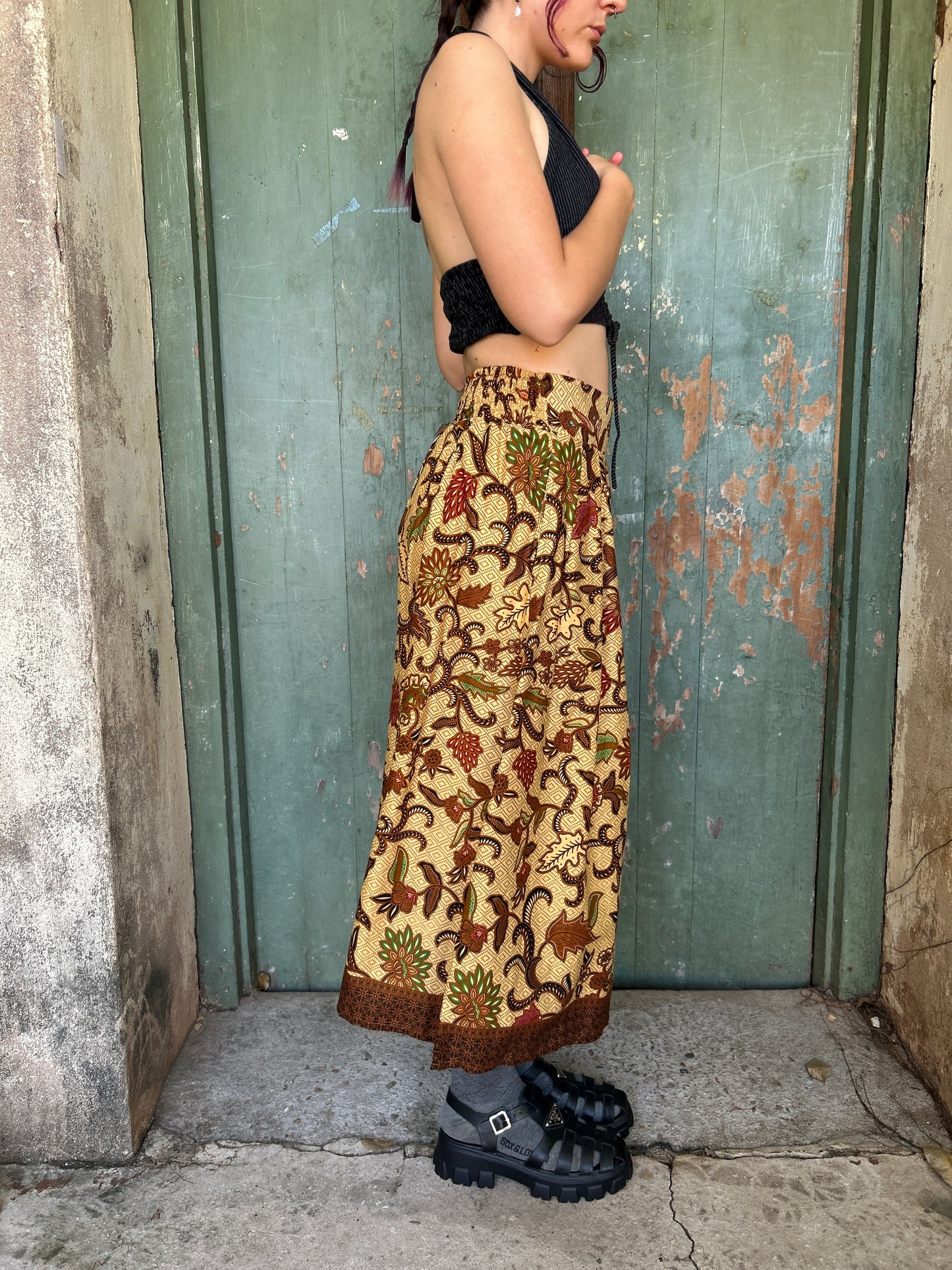 Midi to the MAX Skirt in golden brown floral print