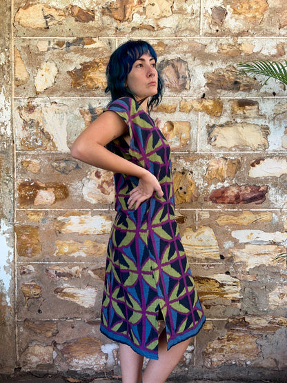 Hang Around Dress in Jewel Spider Below Knee
