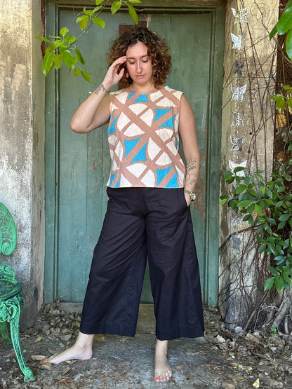 Sleeveless ‘I’m Cross Top’ in Cas Beach