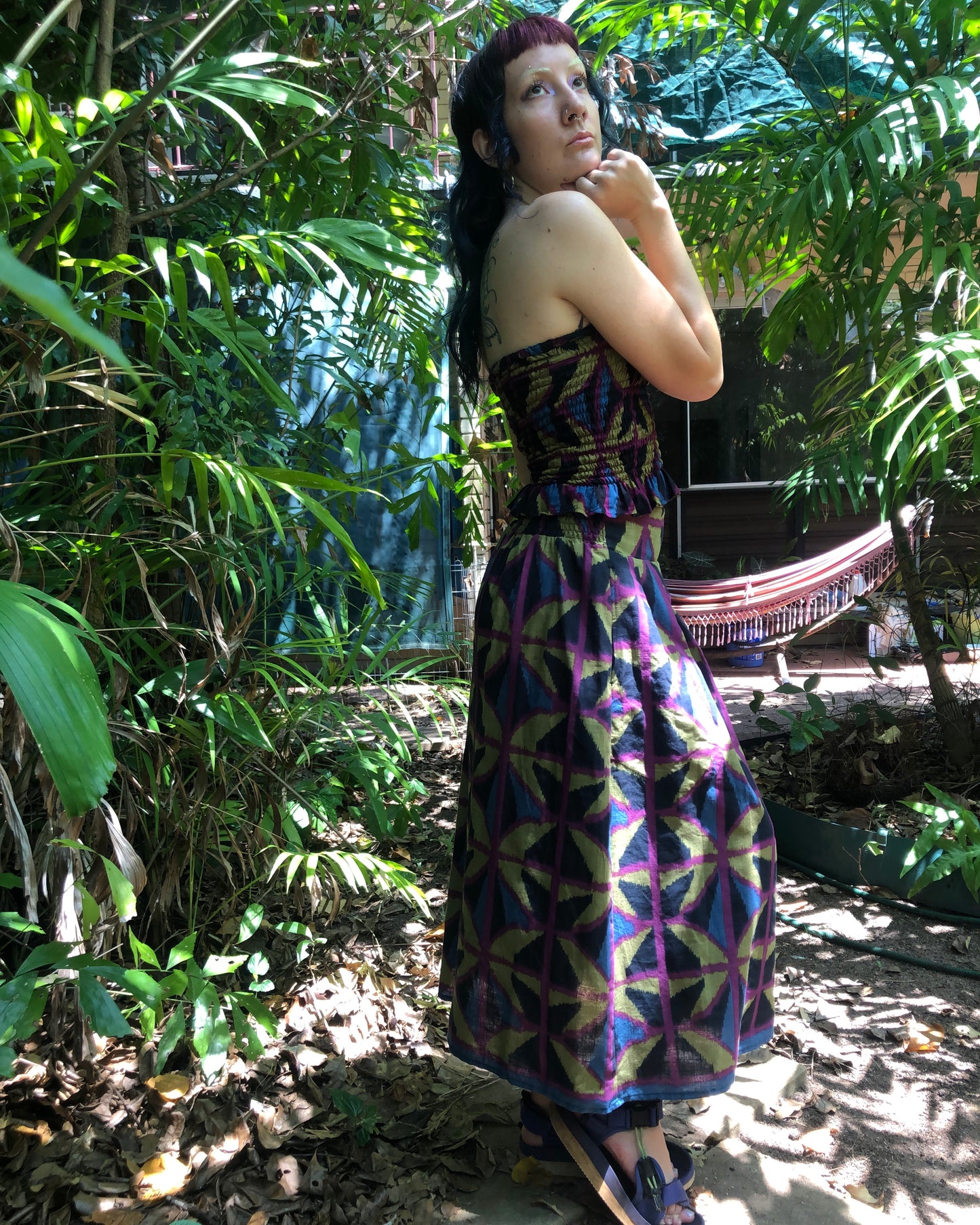 Midi to the MAX Skirt in Jewel Spider