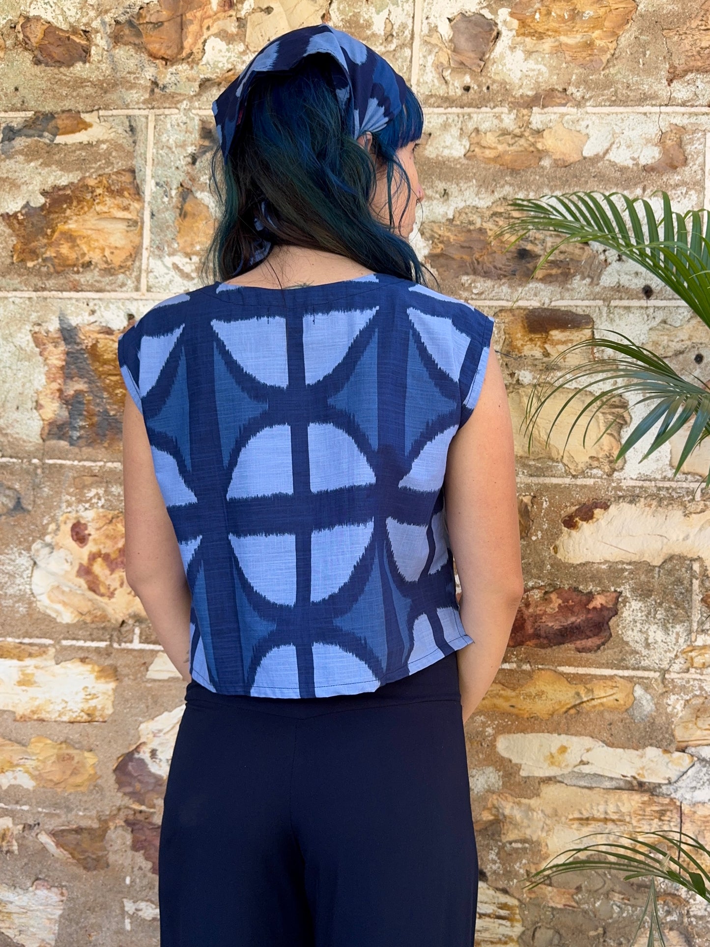 Box top in Mood Indigo