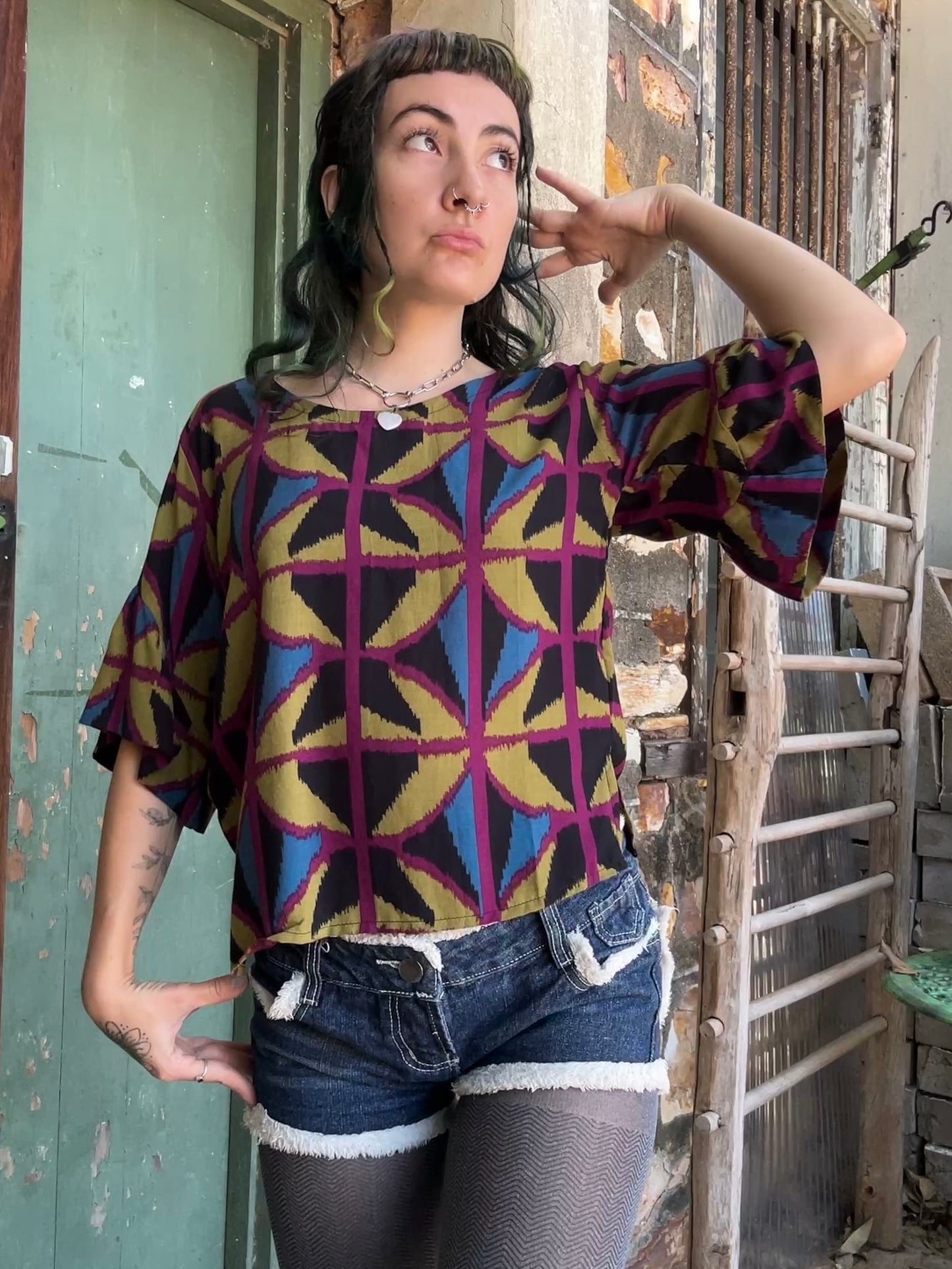 Ruffle top in Jewel spider