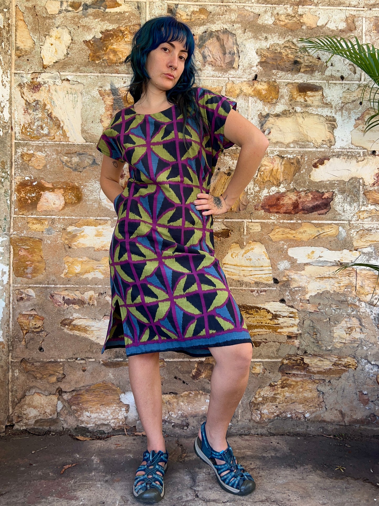 Hang Around Dress in Jewel Spider Below Knee