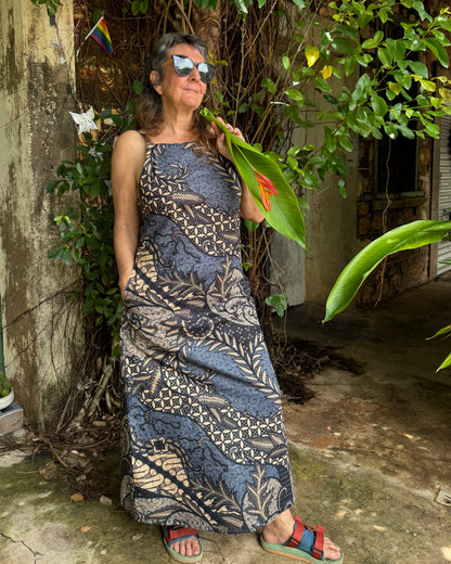 Hi-Lo dress in Red Swirl or Blue Swirl