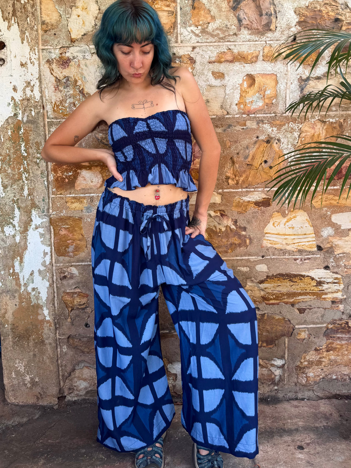 Lounge pants in Mood Indigo
