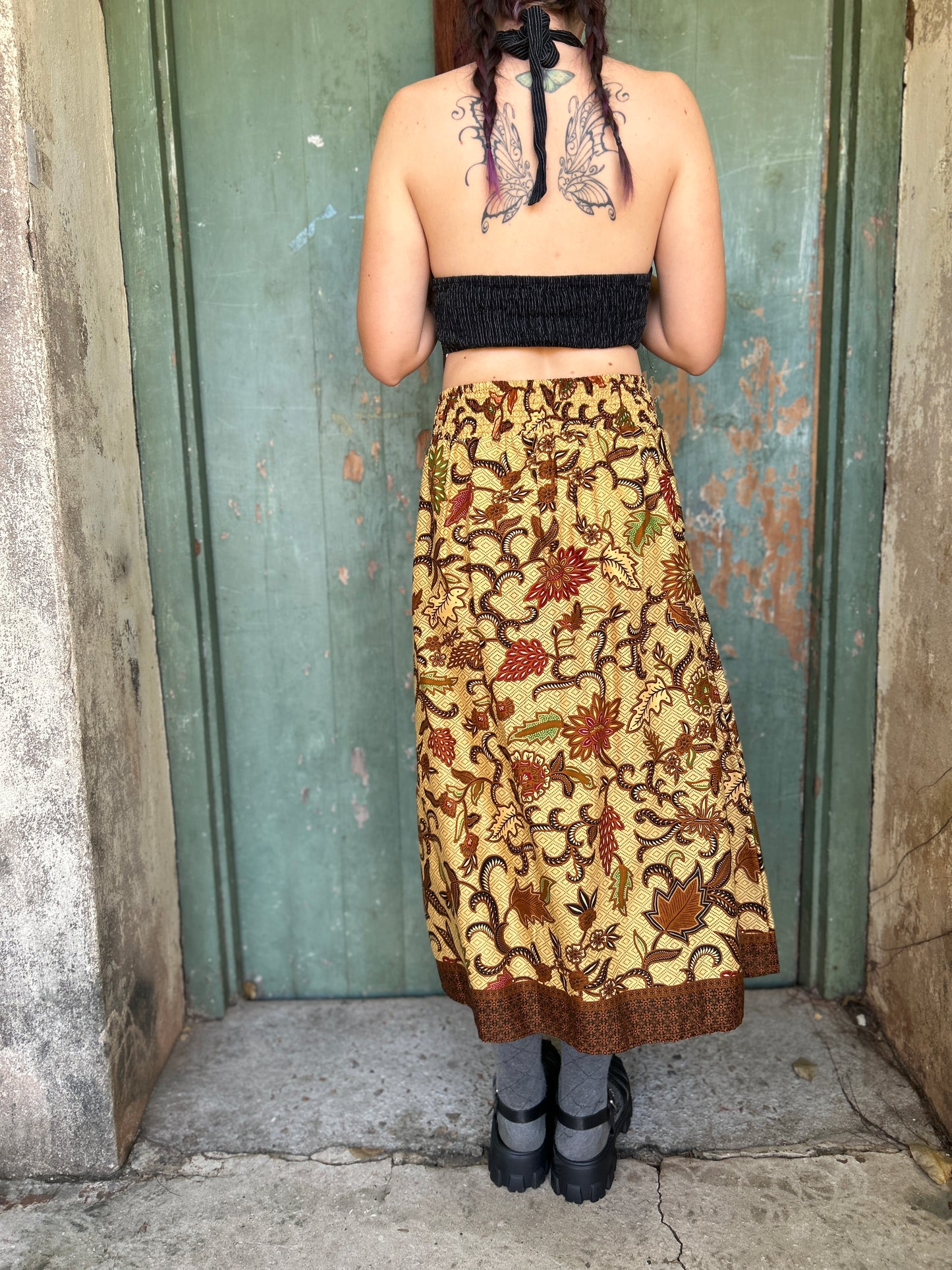 Midi to the MAX Skirt in golden brown floral print
