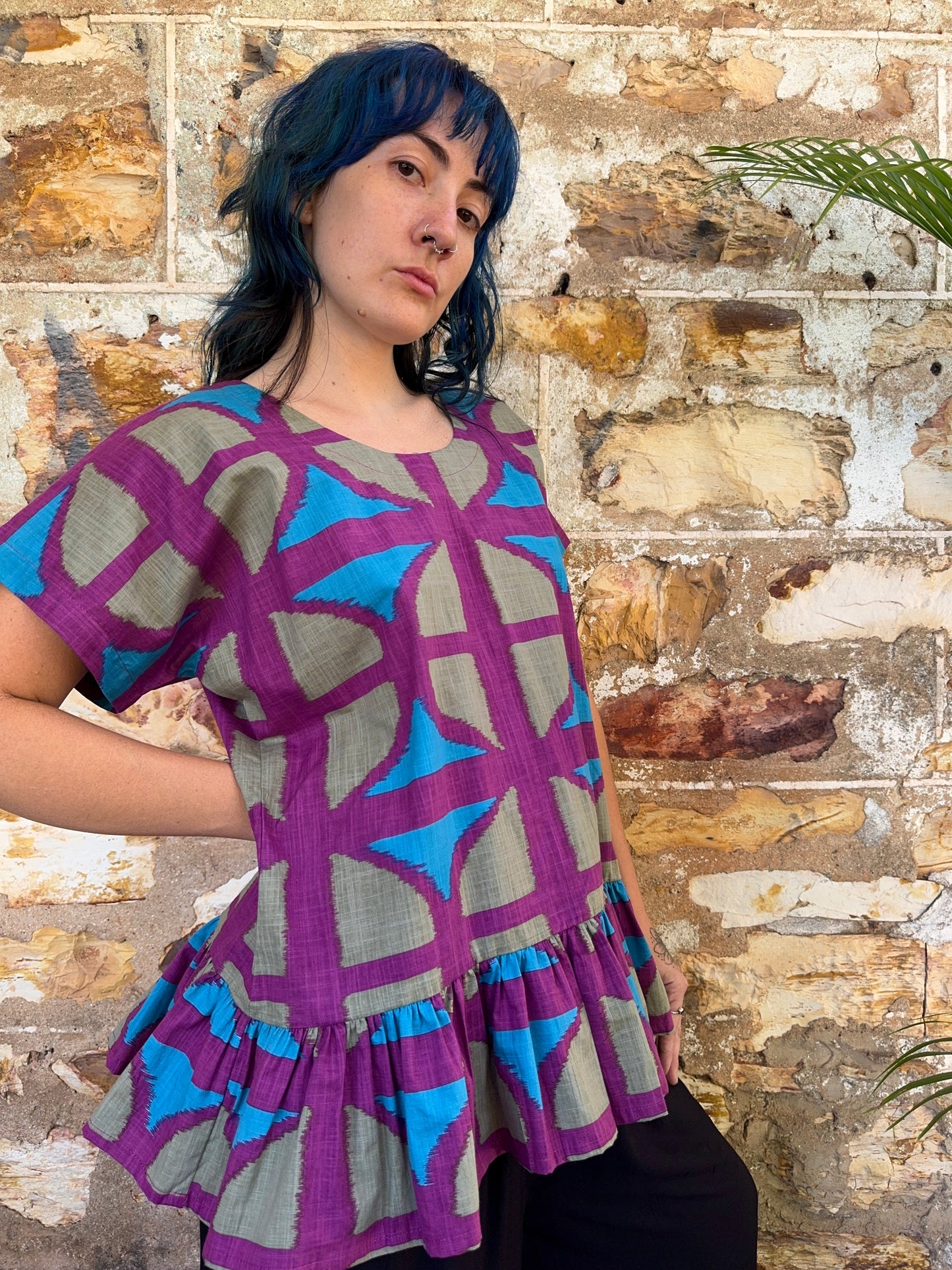 Hang around top w ruffle in OG Colour
