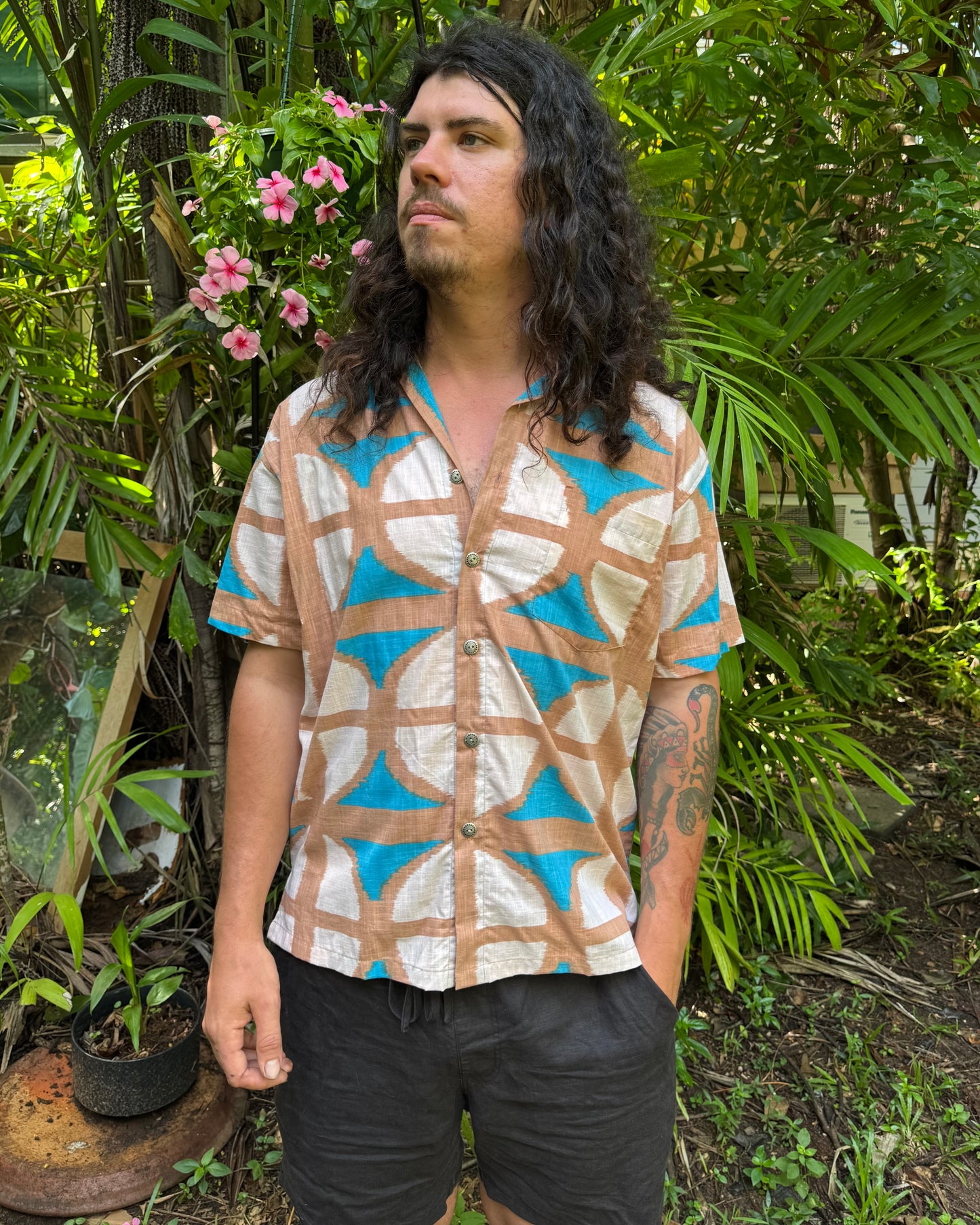 Unisex Button up Shirt Cas Beach