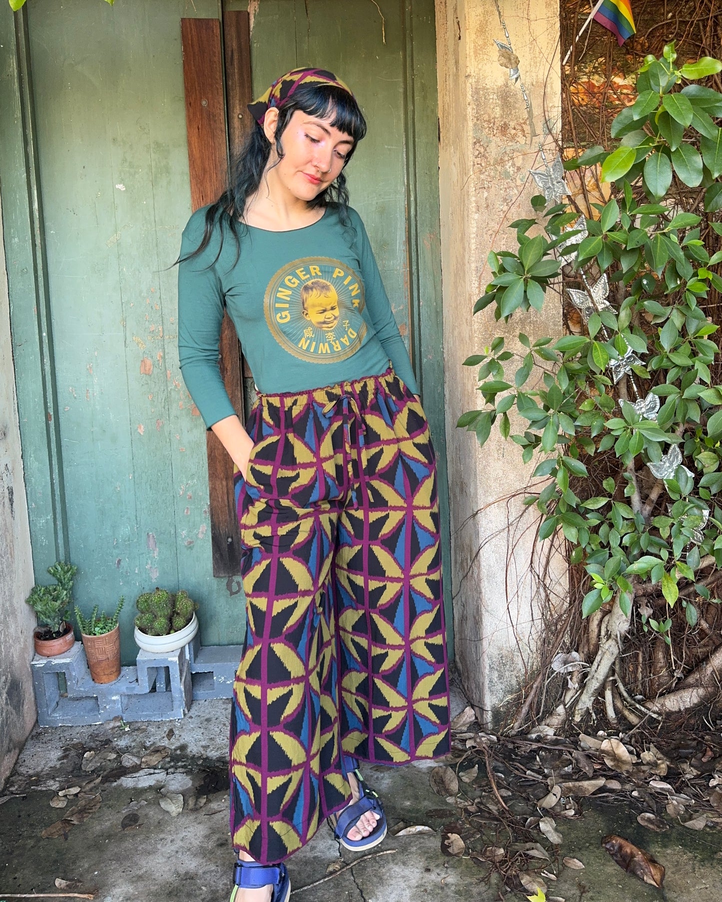 Lounge pants in Jewel spider