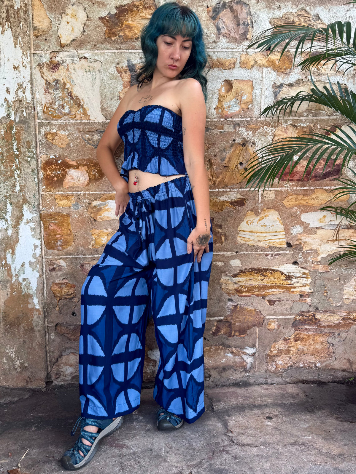 Lounge pants in Mood Indigo